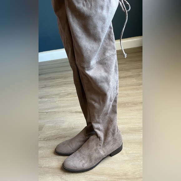 Unisa Over-the-Knee Boots Tan SZ 7 - Picture 1 of 5